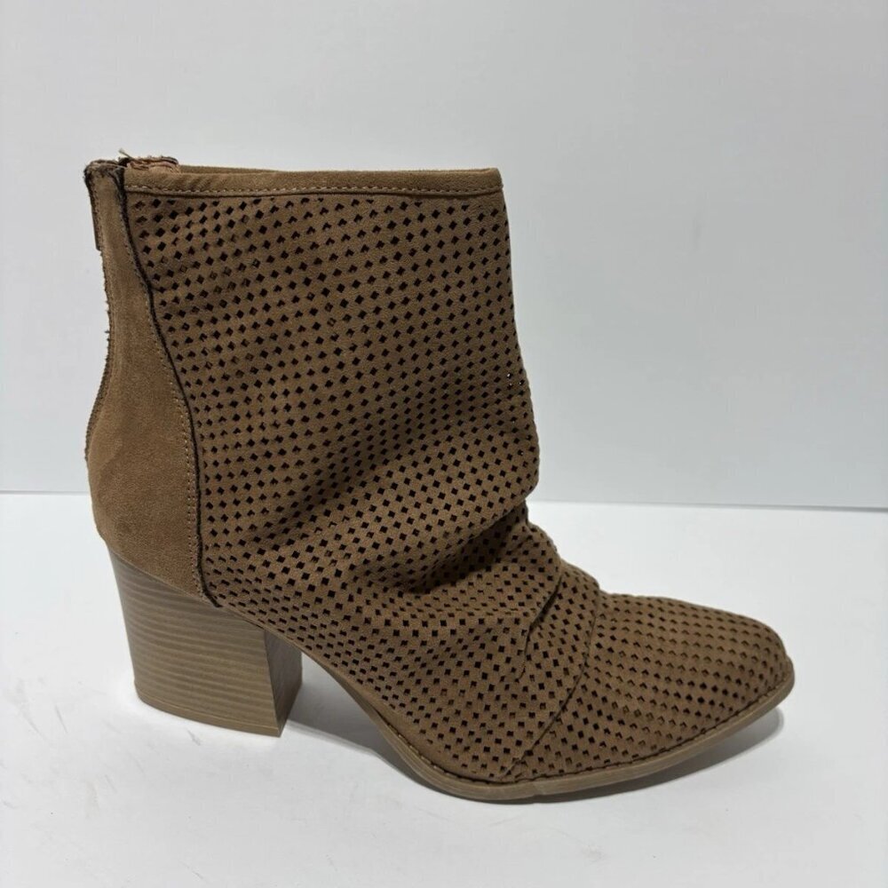 Kaari Blue Women’s Frankie, Brown Ankle Booties, Size 8.5 M